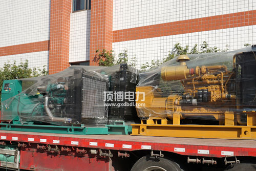 柴油發(fā)電機(jī)組蓄電池上白色粉末是什么？怎么產(chǎn)生的？