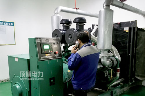 柴油發(fā)電機(jī)組排氣管有燒紅是怎么回事？應(yīng)該怎么布置