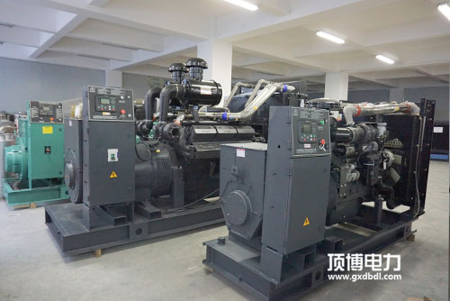 發(fā)電機(jī)組換不同品牌的機(jī)油要清洗發(fā)動(dòng)機(jī)嗎？