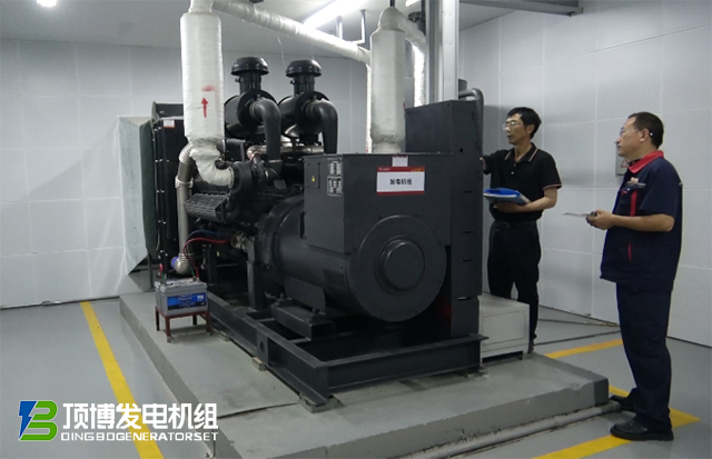 頂博柴油發(fā)電智能控制：手機(jī)一點(diǎn)自啟動(dòng)，老板半夜不再擔(dān)心停電停產(chǎn)！